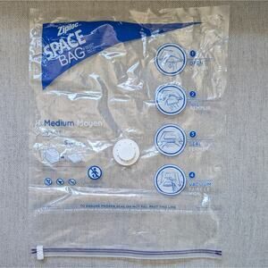 Ziploc Space Saver Bags - Pack of 4 - Medium Size - 18" x 22.5"